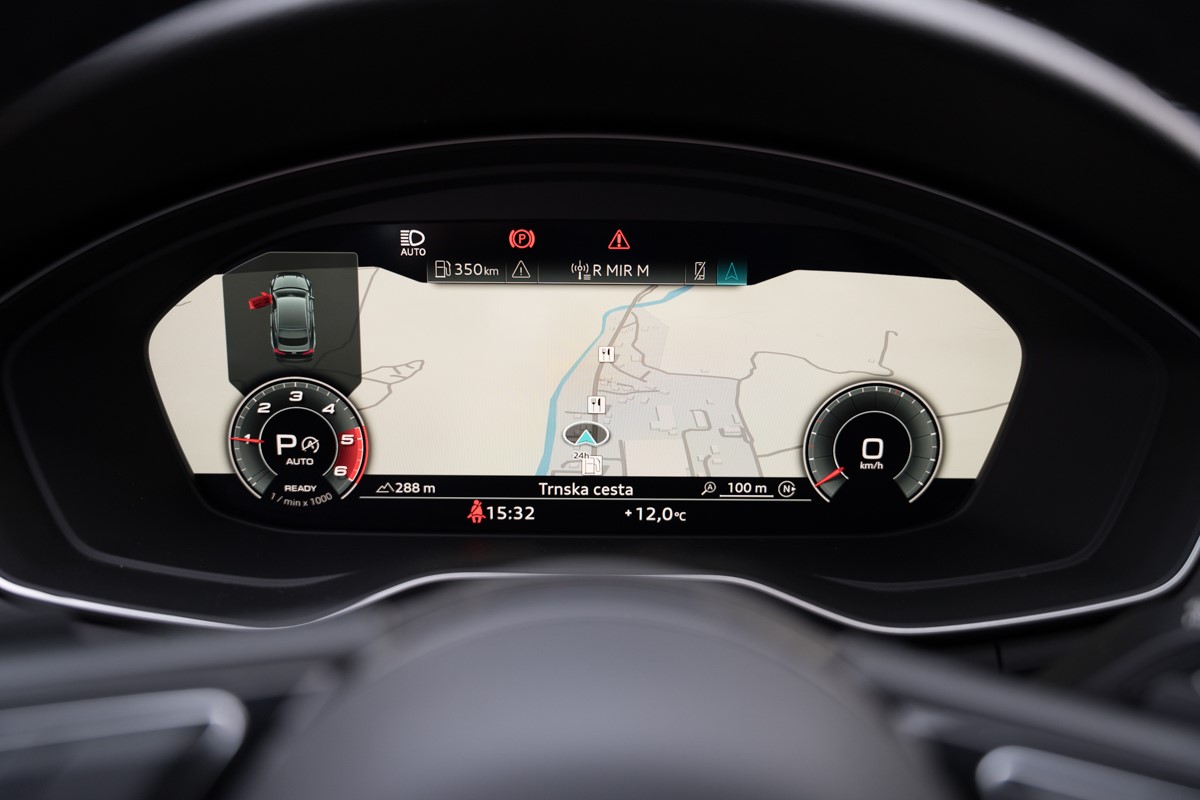 Audi A5
 2.0 TDI SPORTBACK