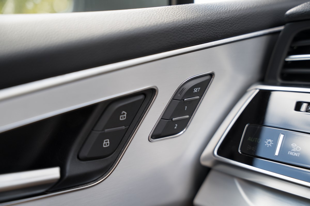 Audi Q7
 3.0 TDI S line QUATTRO