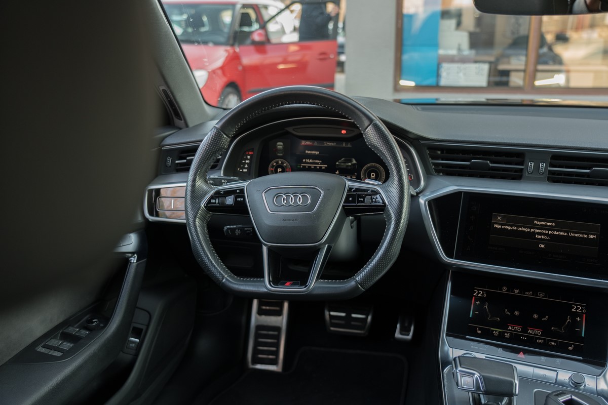 Audi A6
 50 TDI S line