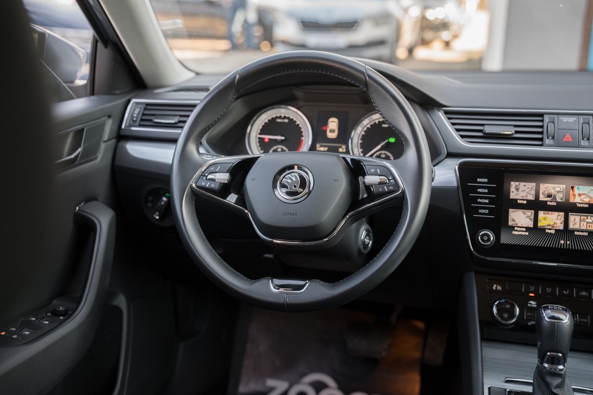 Škoda Superb 2.0 TDI DSG