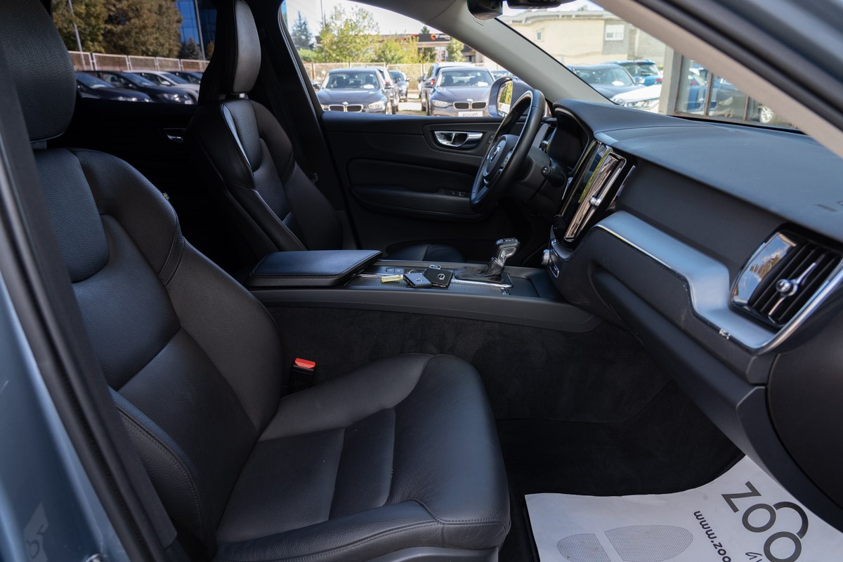 Volvo
 XC60 D4