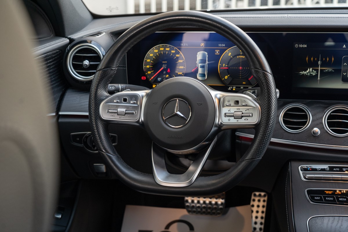Mercedes-Benz E-Class
 E 220 D 4 MATIC