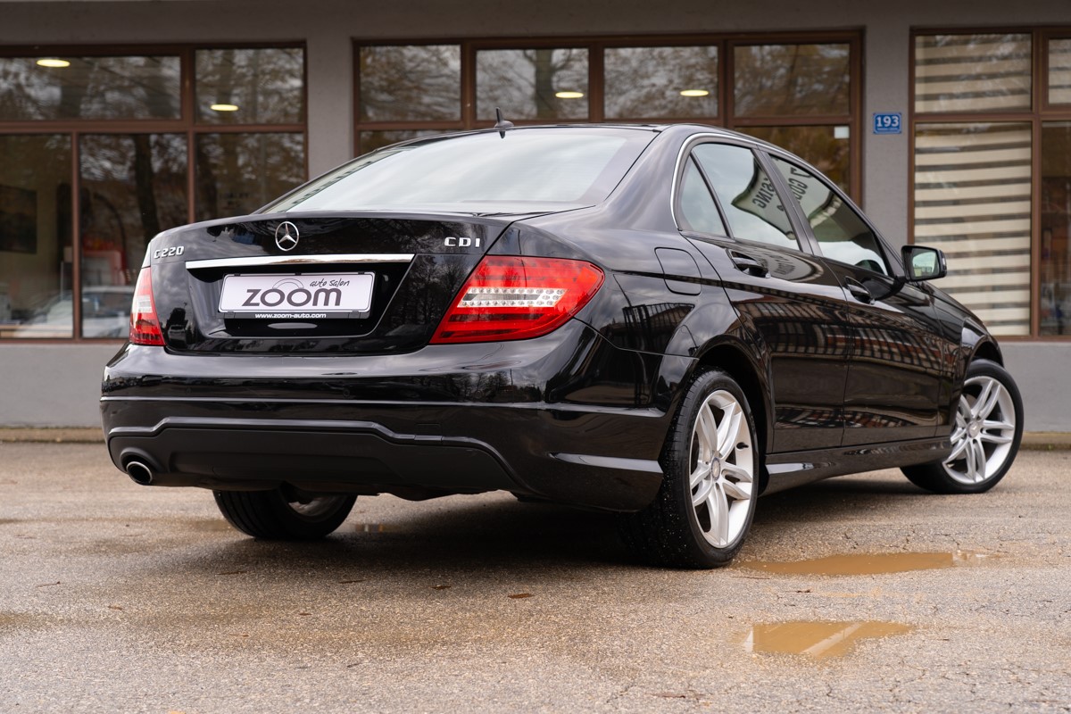 Mercedes-Benz C-Class
 C 220 CDI