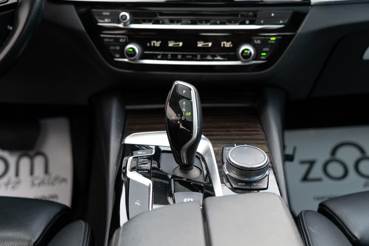 BMW
 5-Series 530 D