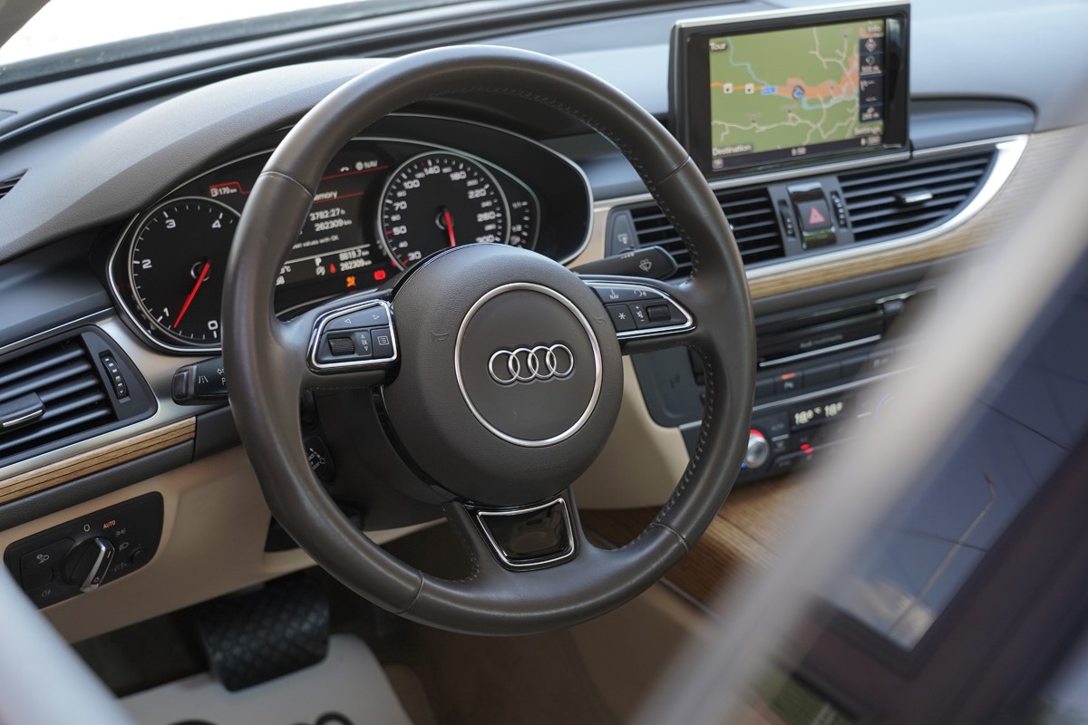 Audi A6
 3.0 TDi Quattro S-Tronic