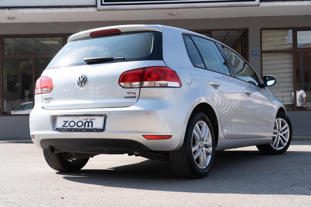 Volkswagen Golf VI 1,6 CR TDI COMFORTLINE 
