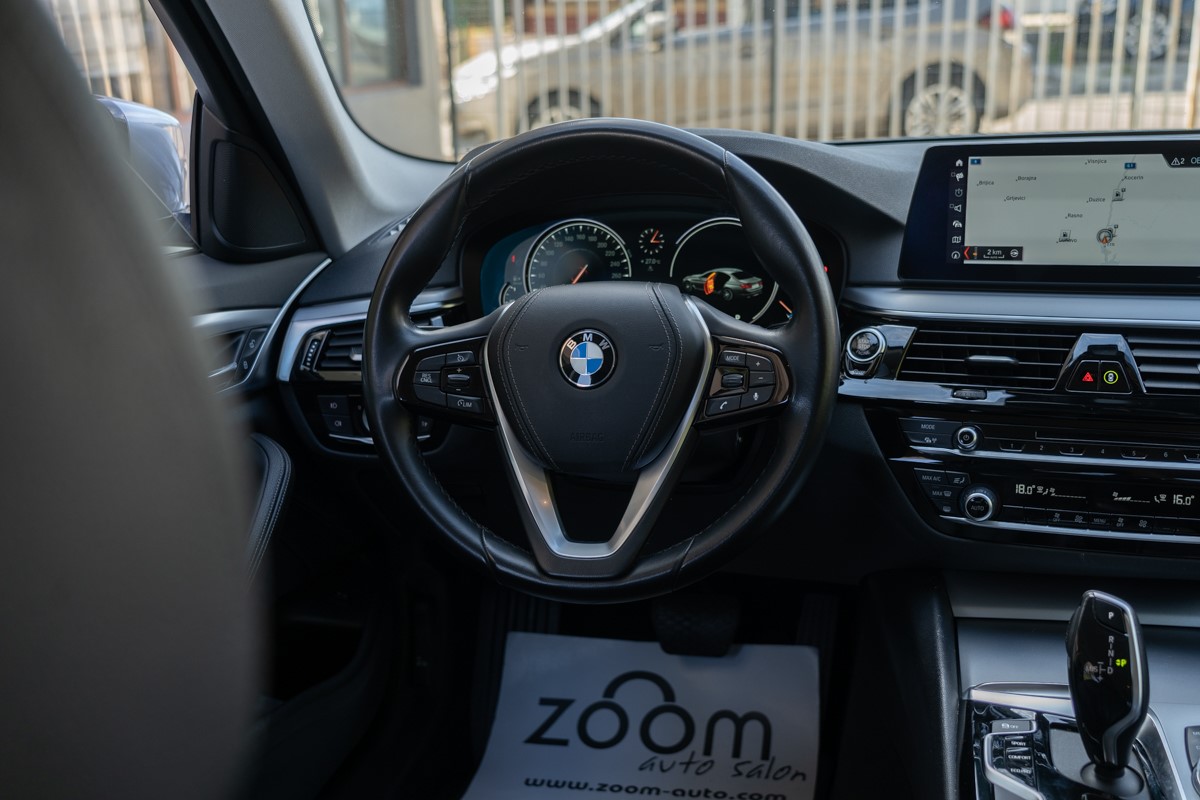 BMW
 5-Series 520d
