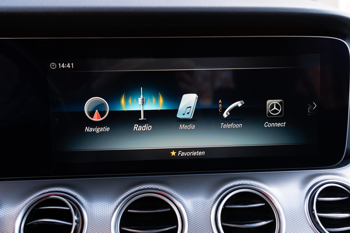 Mercedes-Benz E-Class
 200 D Business Solution
