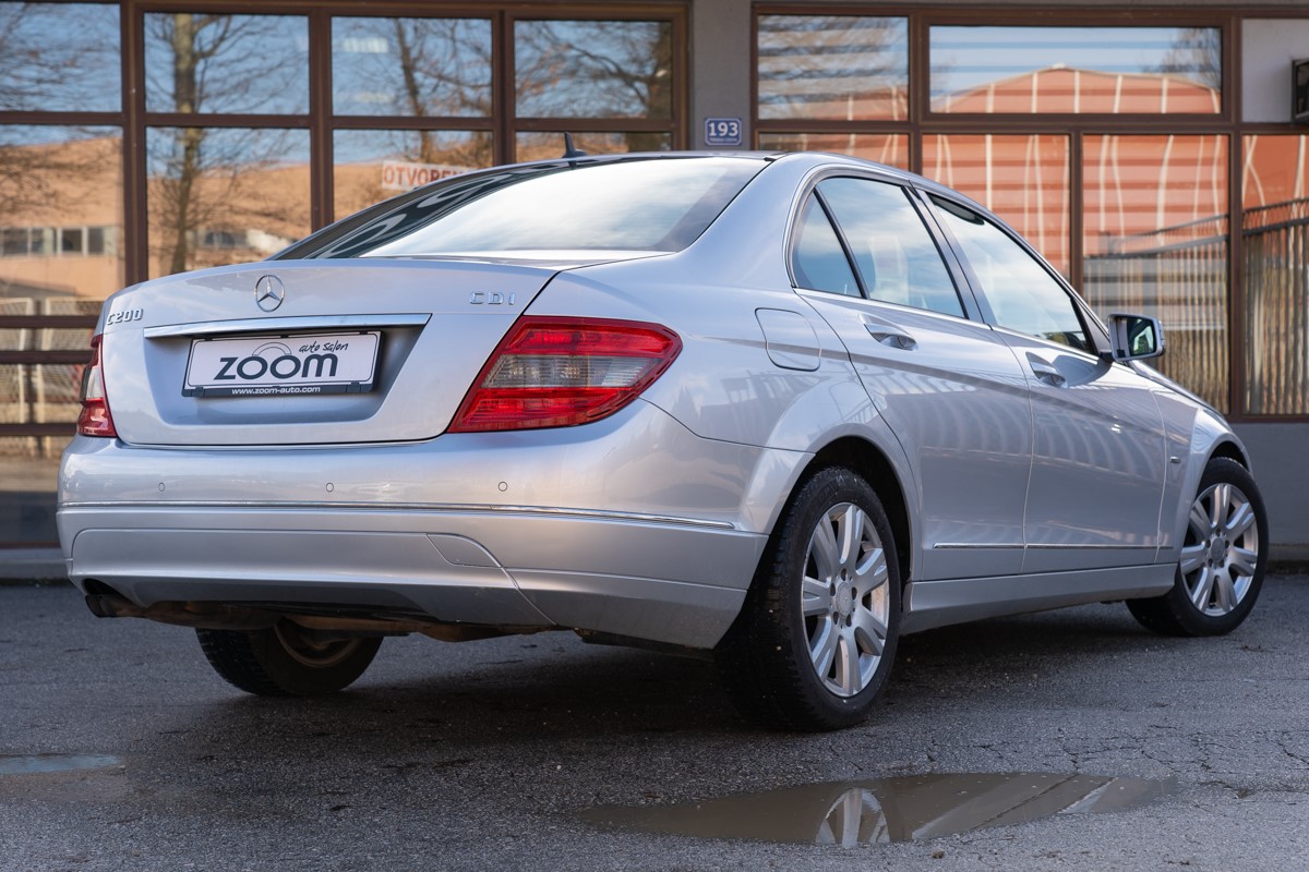 Mercedes-Benz C-Class
 200 CDI