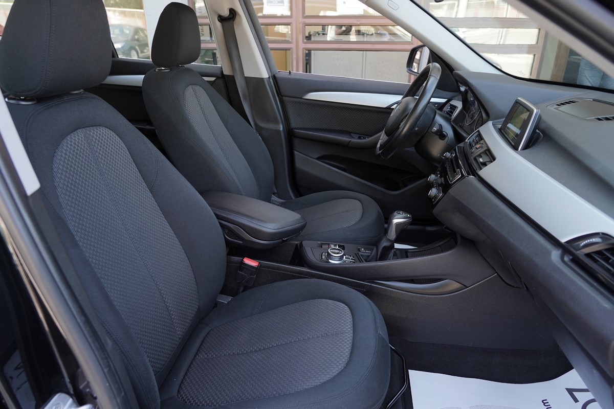 BMW
 X1  190  XDRIVE