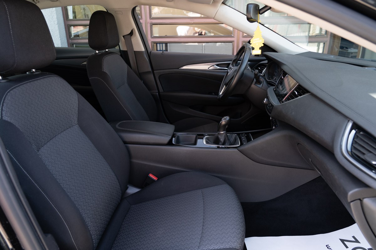 Opel Insignia 1.6 D