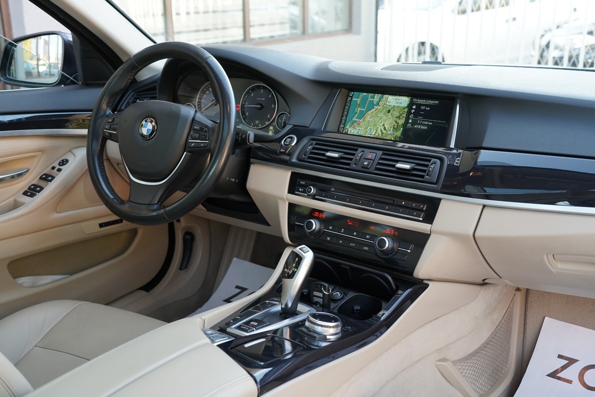 BMW
 5-Series 525 D XDRIVE