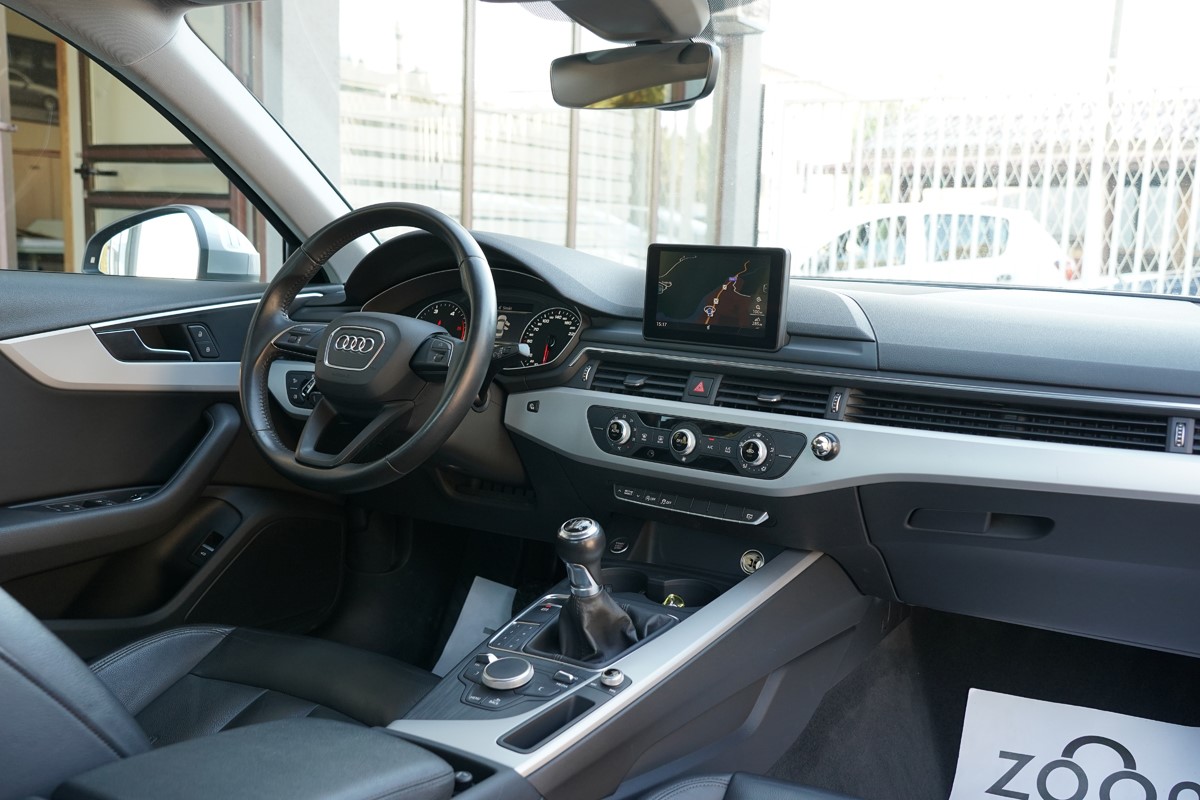 Audi A4
 2.0 TDI ULTRA 150 BUSINESS LINE