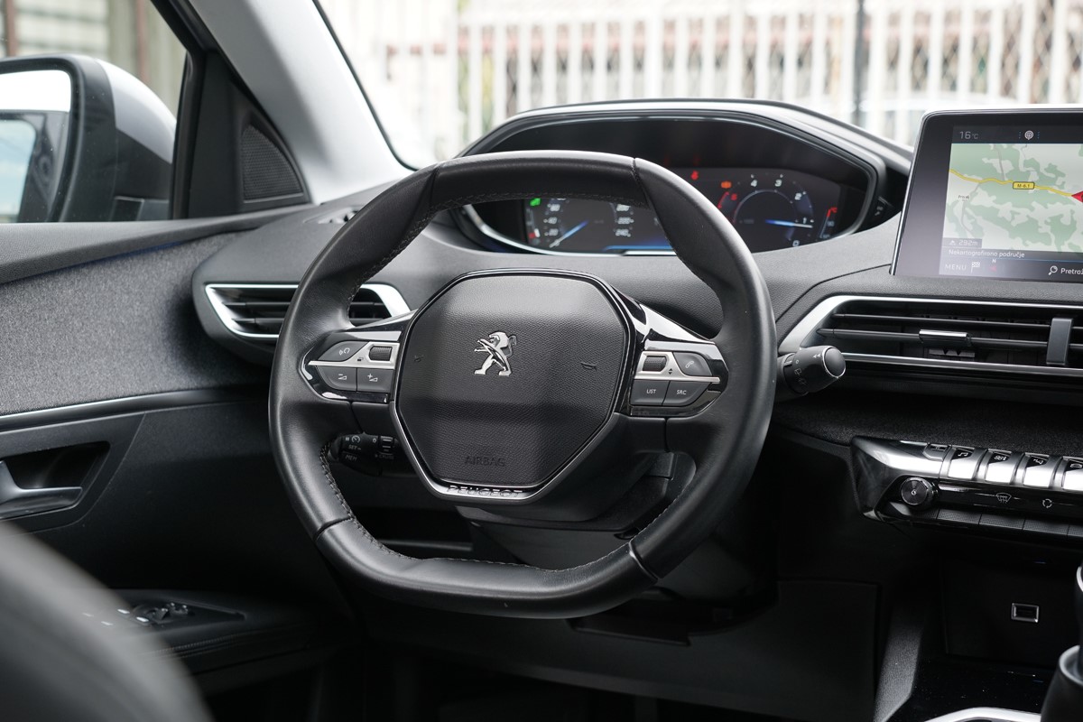 Peugeot 3008 1,6 BlueHDI