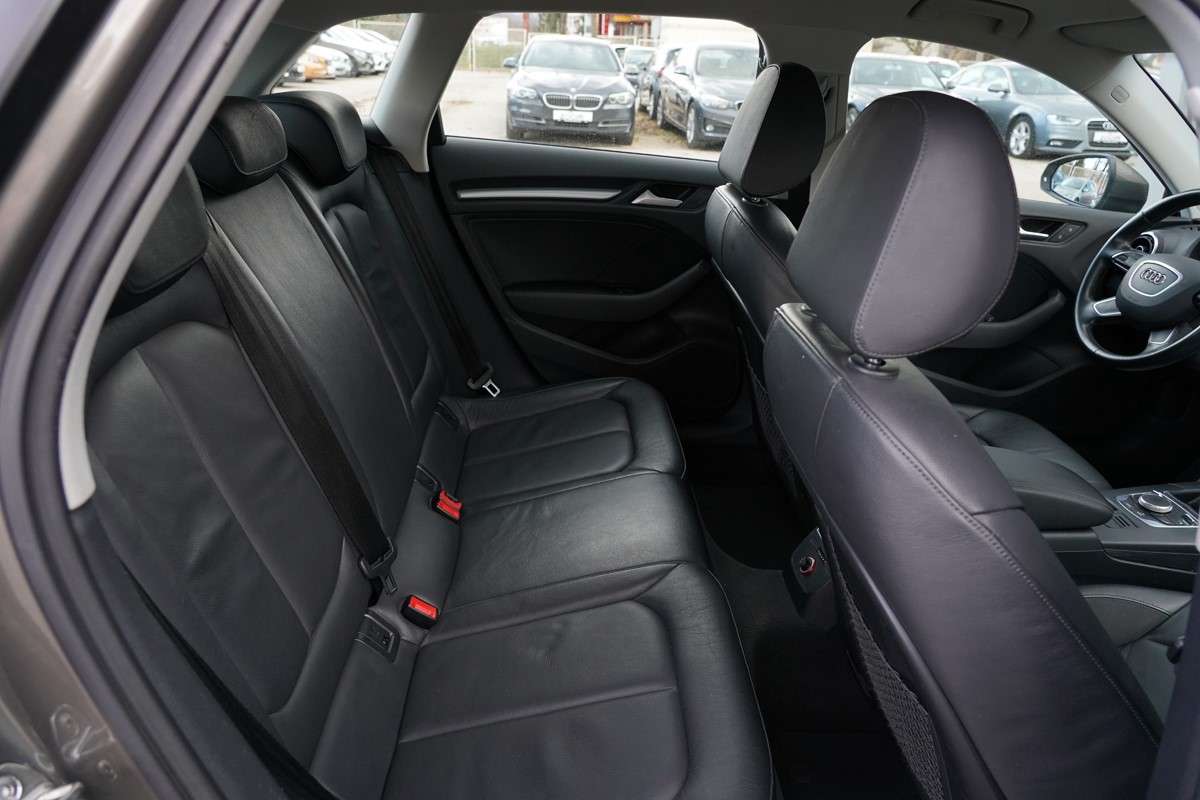 Audi A3
 1,6 TDI