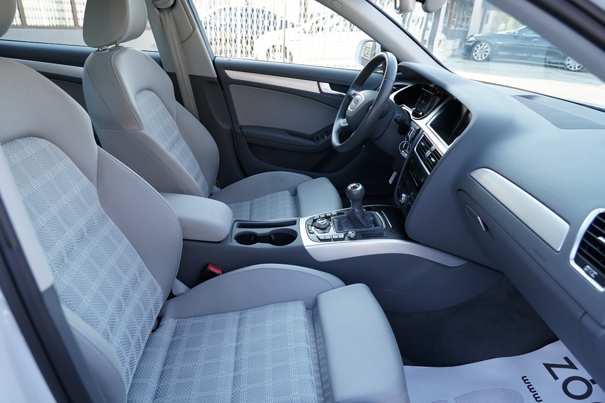 Audi A4
 2.0 TDI