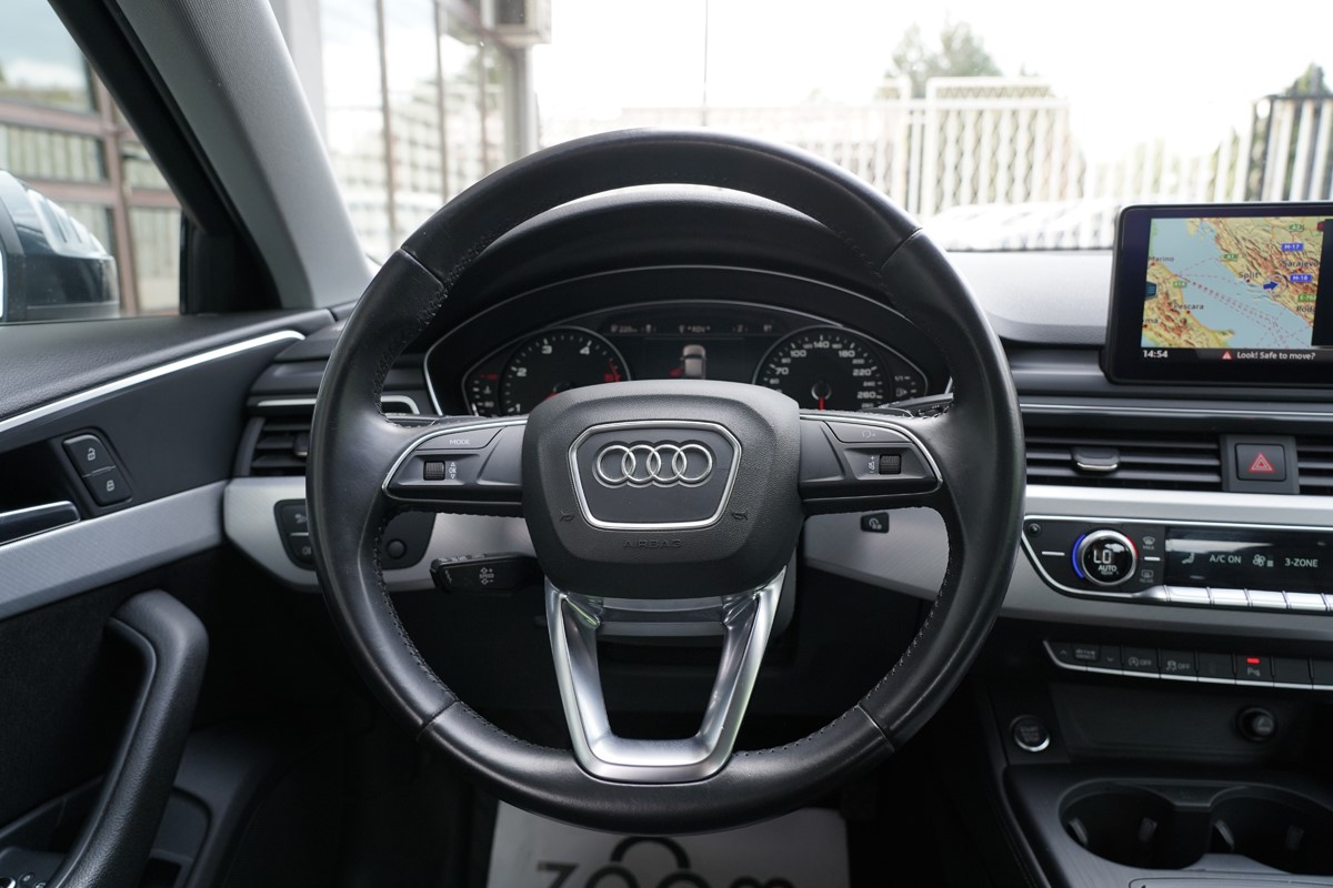 Audi A4
 3.0 TDi Quattro Tiptronic