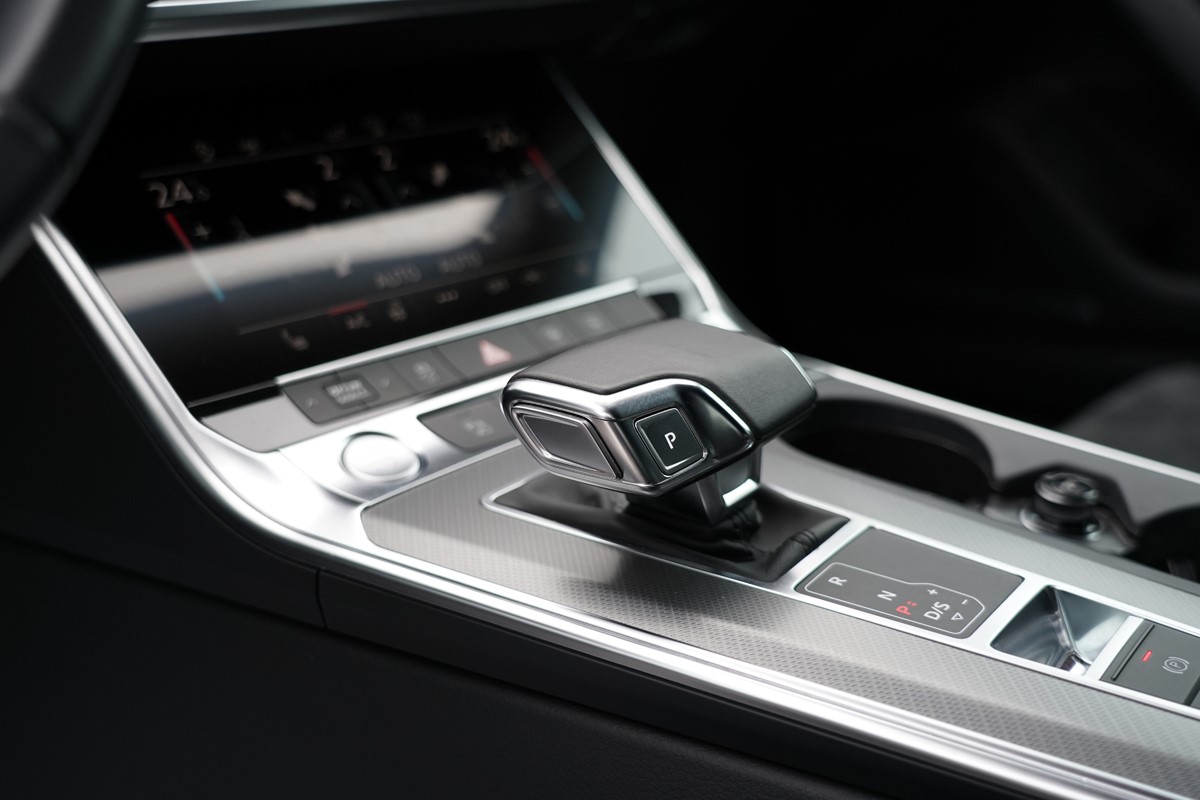 Audi A6
 50 TDI Sportline Quattro