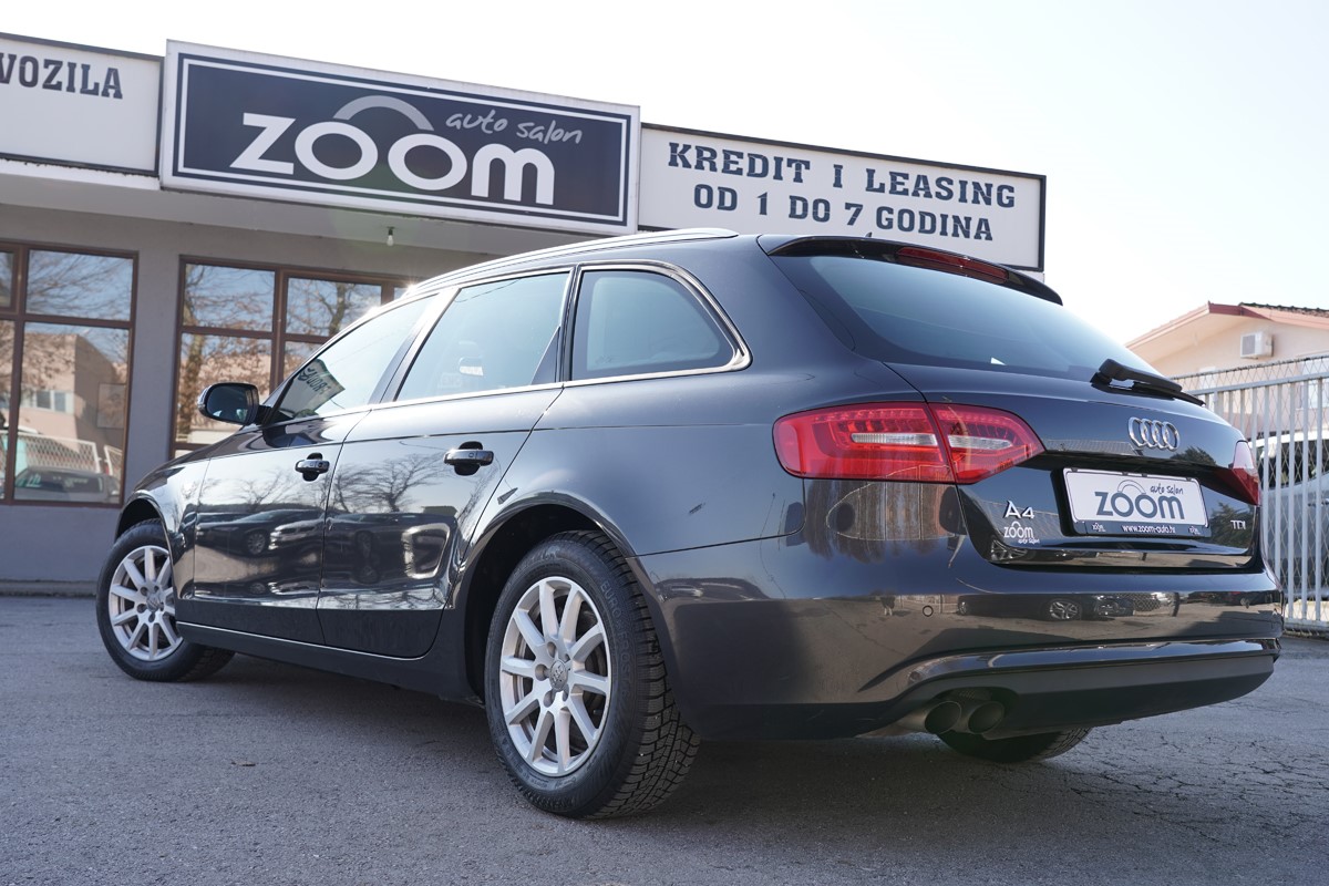 Audi A4
 2.0 TDI