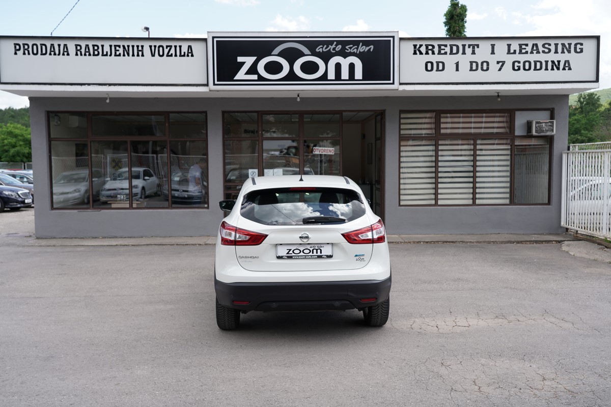 Nissan
 Qashqai 1.5 DCI