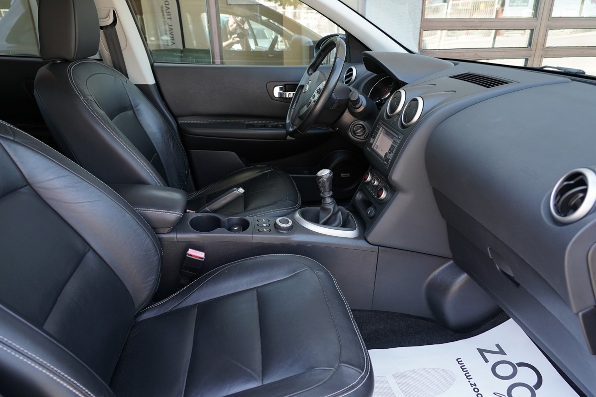 Nissan
 Qashqai 1,6 DCI 4X4