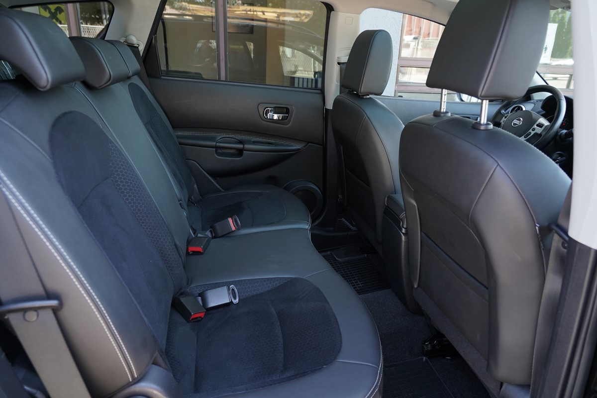 Nissan
 Qashqai +2 1.6 dCi 7 Sjedala