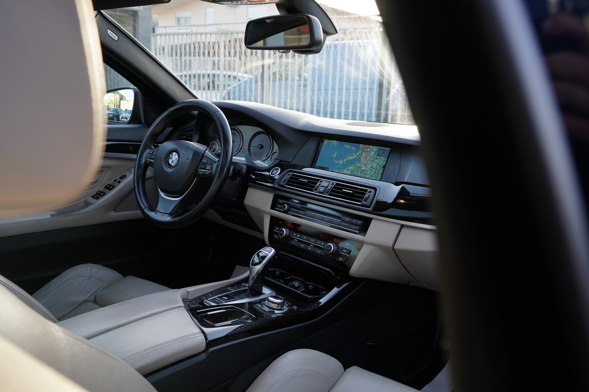 BMW
 5-Series F10 535D