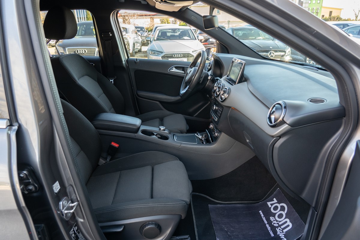 Mercedes-Benz B-Class B200