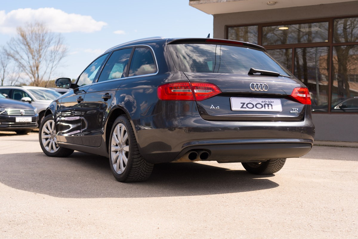 Audi A4
 2.0 TDI Quattro