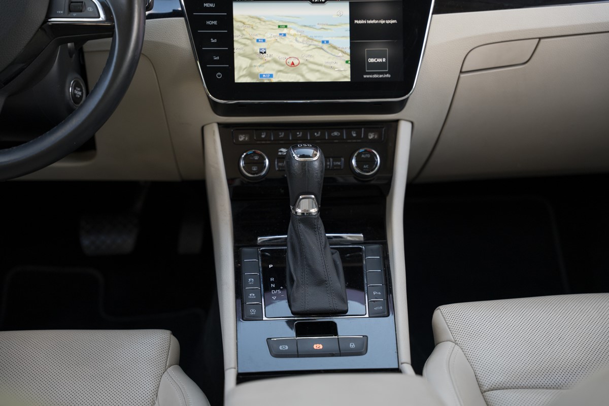 Škoda Superb 2.0 TDI DSG L&K