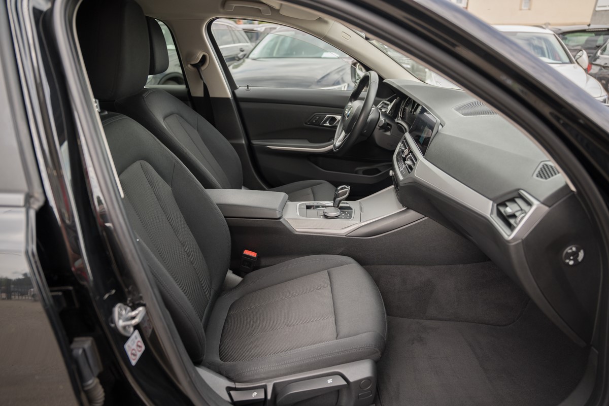 BMW
 3-Series 2.0 D