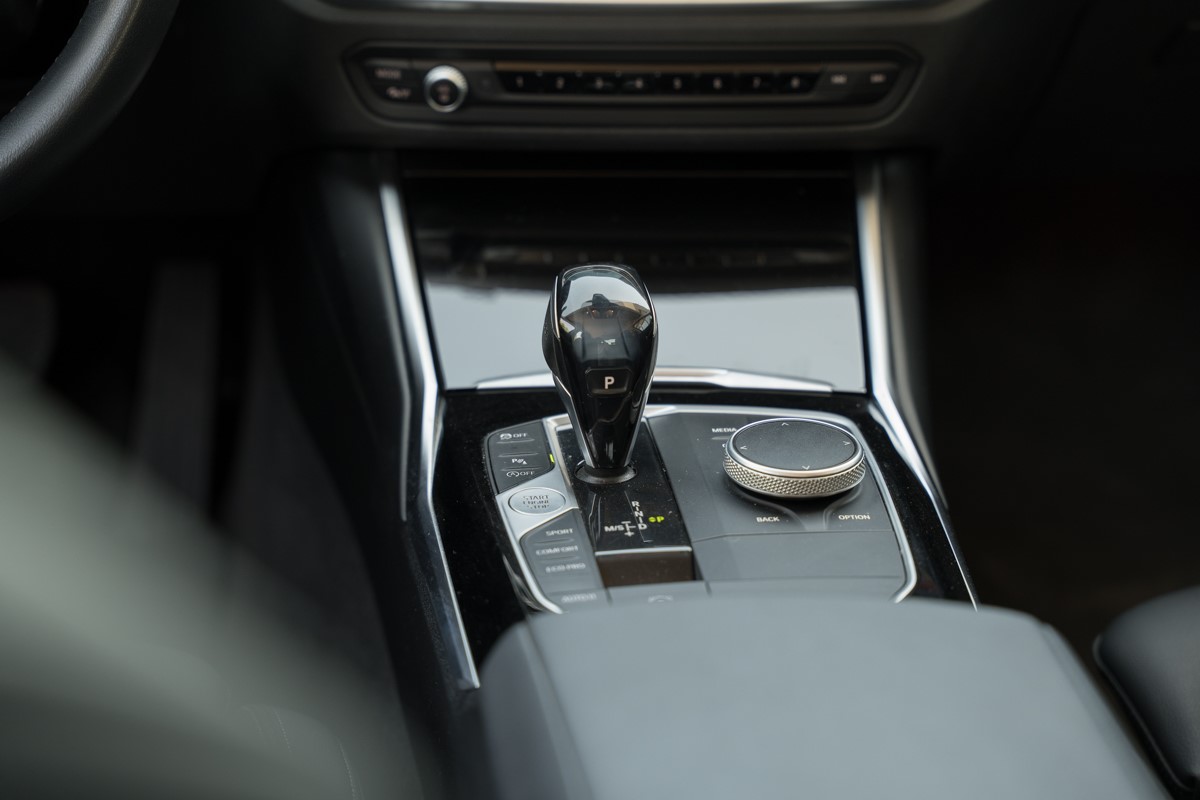 BMW
 3-Series 318 D Sport Line