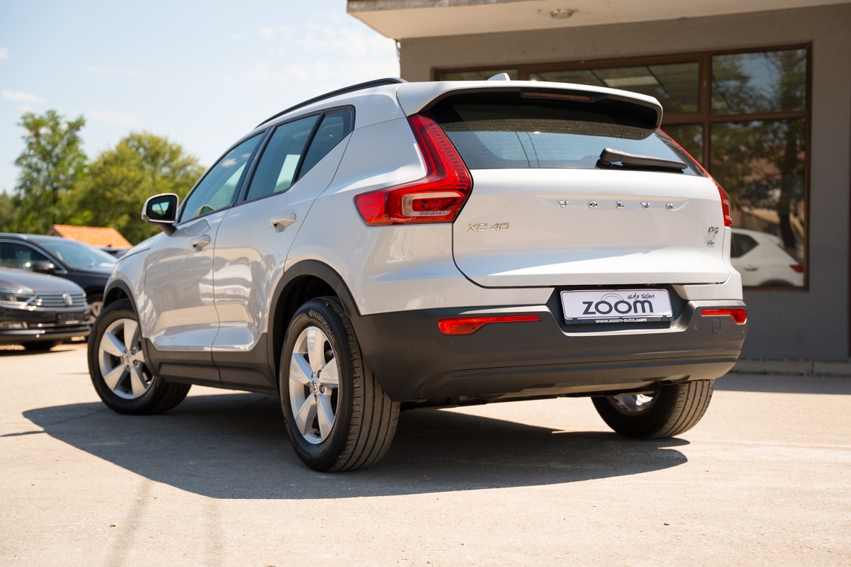 Volvo
 XC40 2.0  D3