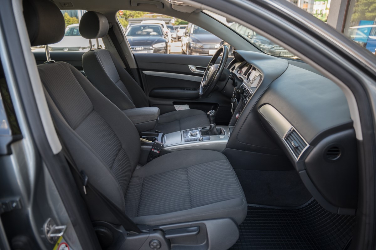 Audi A6
 2.0 TDI 