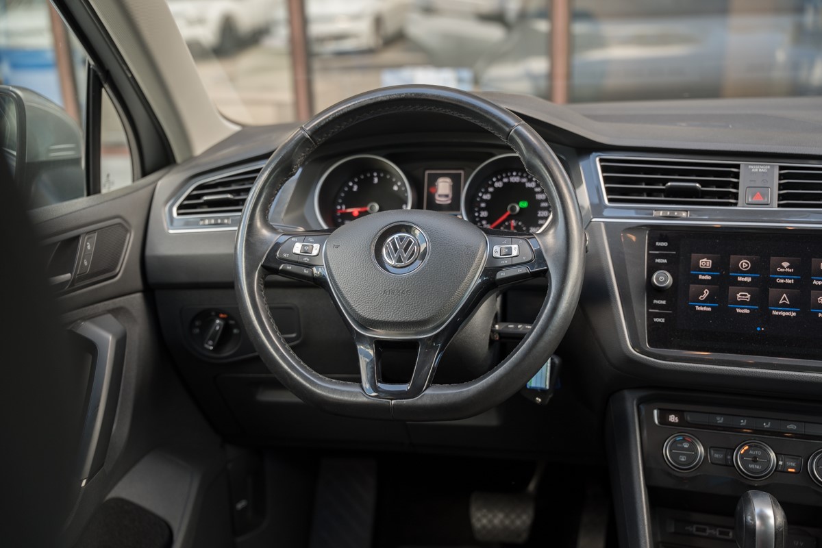 Volkswagen Tiguan
 2.0 TDI DSG