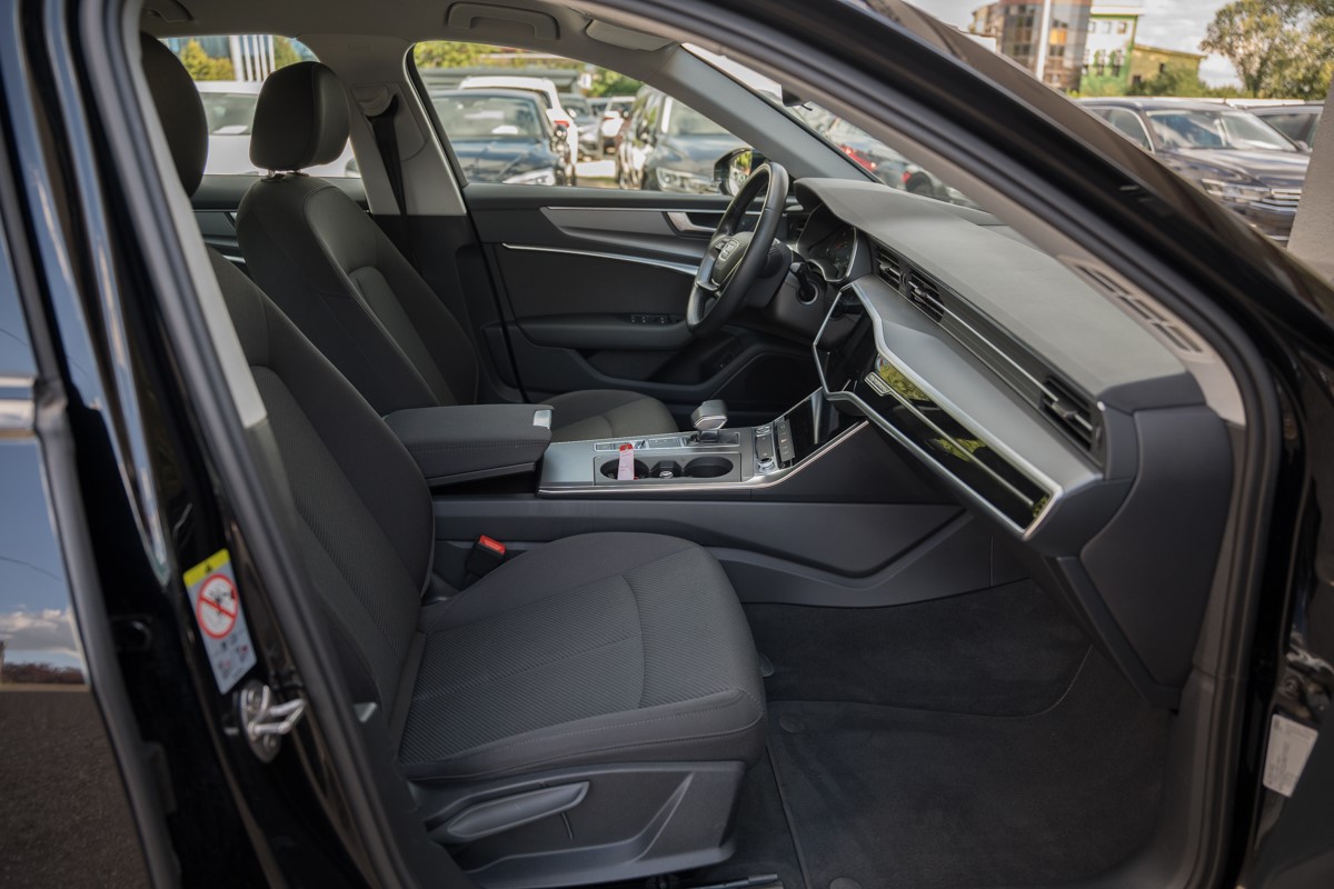 Audi A6
 40 TDI S-tronic QUATTRO