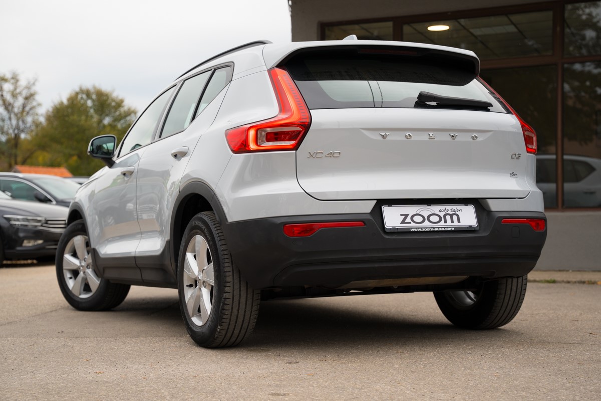 Volvo
 XC40 2.0 D D3