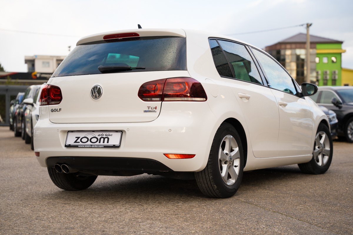 Volkswagen Golf 1.6 TDI DSG STYLE