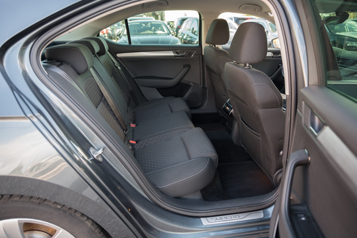 Škoda Superb 1.6 TDI DSG