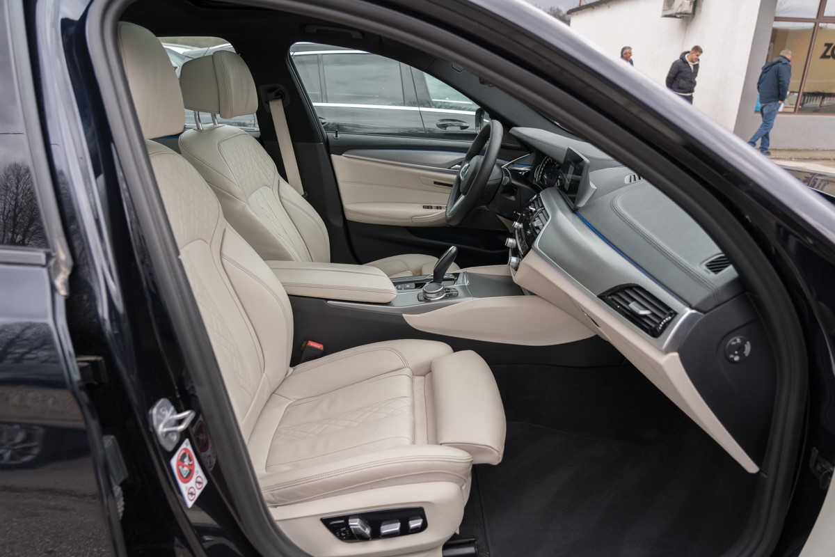 BMW
 5-Series 530 X Drive