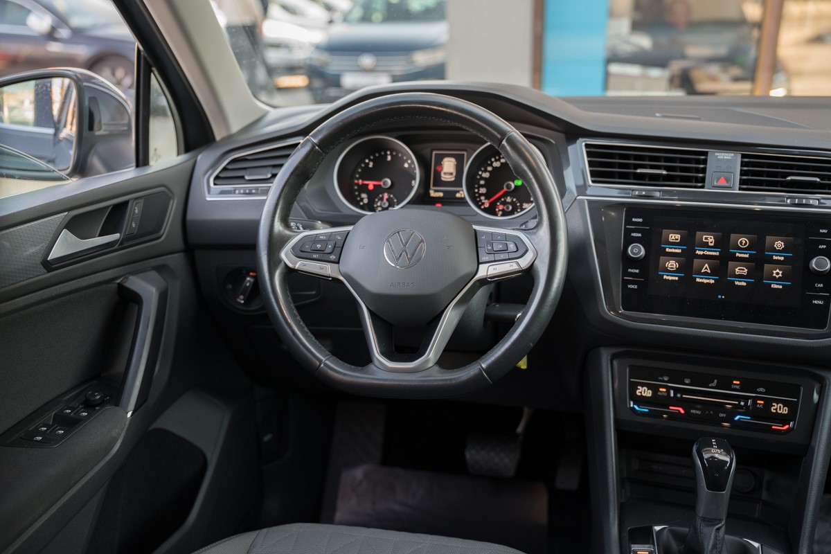 Volkswagen Tiguan
 2.0 TDI DSG 4MOTION