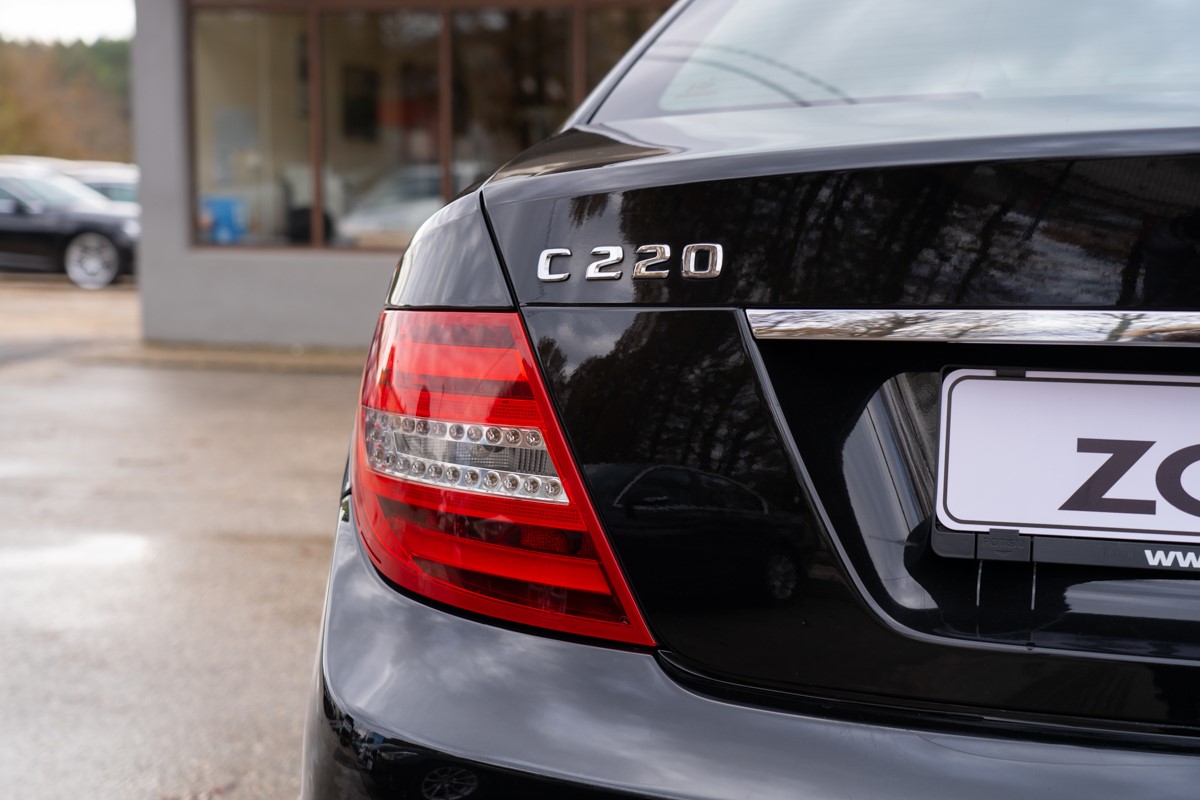 Mercedes-Benz C-Class
 C 220 CDI