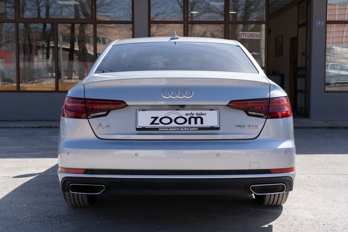 Audi A4
 35 TDi Stronic Business Line