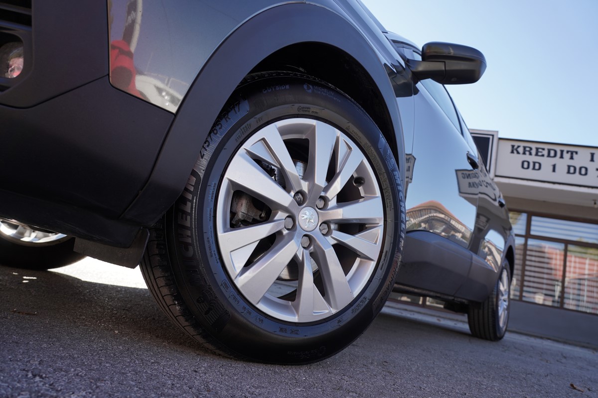 Peugeot 5008 1.5 BLUEHDI S&S EAT8 ACTIVE BUSINESS