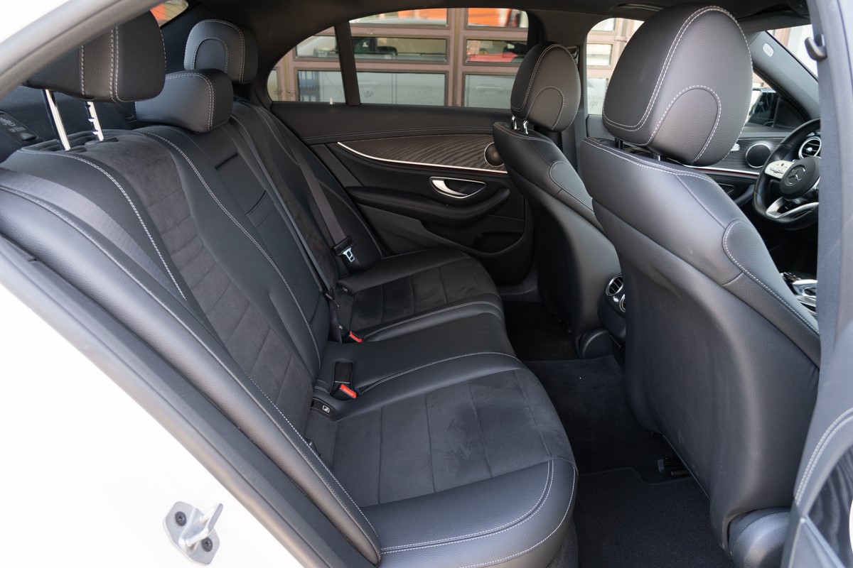 Mercedes-Benz E-Class
 E 220 D 4 MATIC