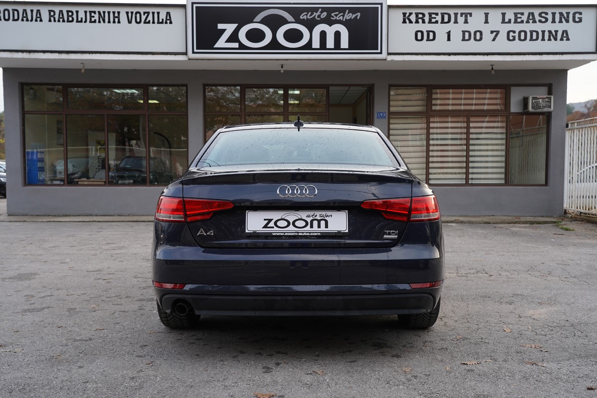 Audi A4
 2.0 TDI