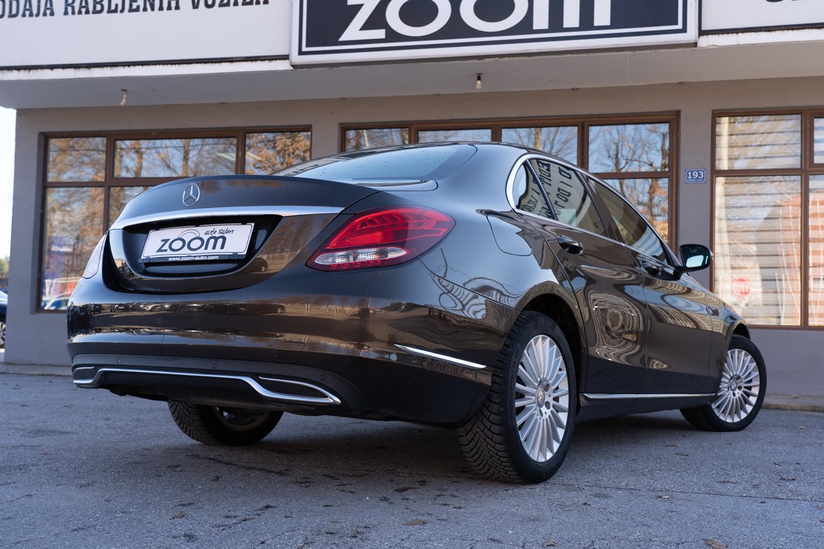 Mercedes-Benz C-Class
 180 CDI