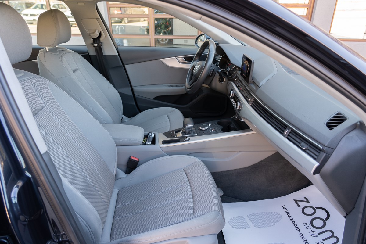 Audi A4
 2.0 TDI