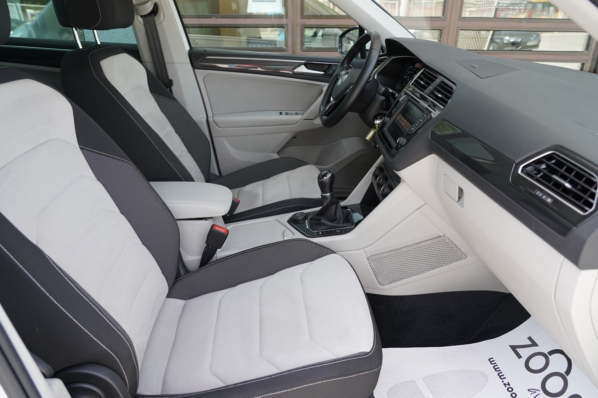 Volkswagen Tiguan
 2.0 TDI  BMT 4MOTION  Virtual Dashboard 