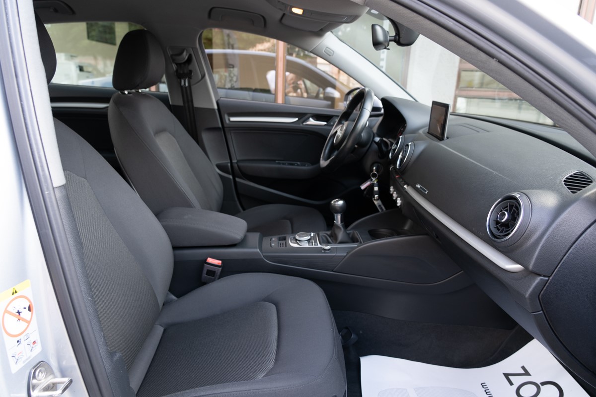 Audi A3
 1,6 TDI